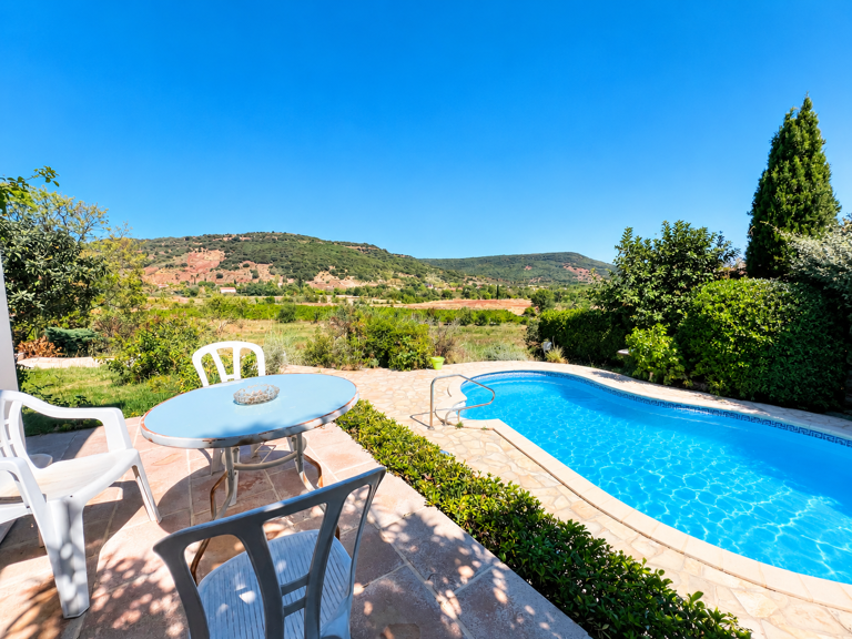 Villa T4 de 147m2 avec vue ,piscine, garage sur 1200m2 de te — photo 1