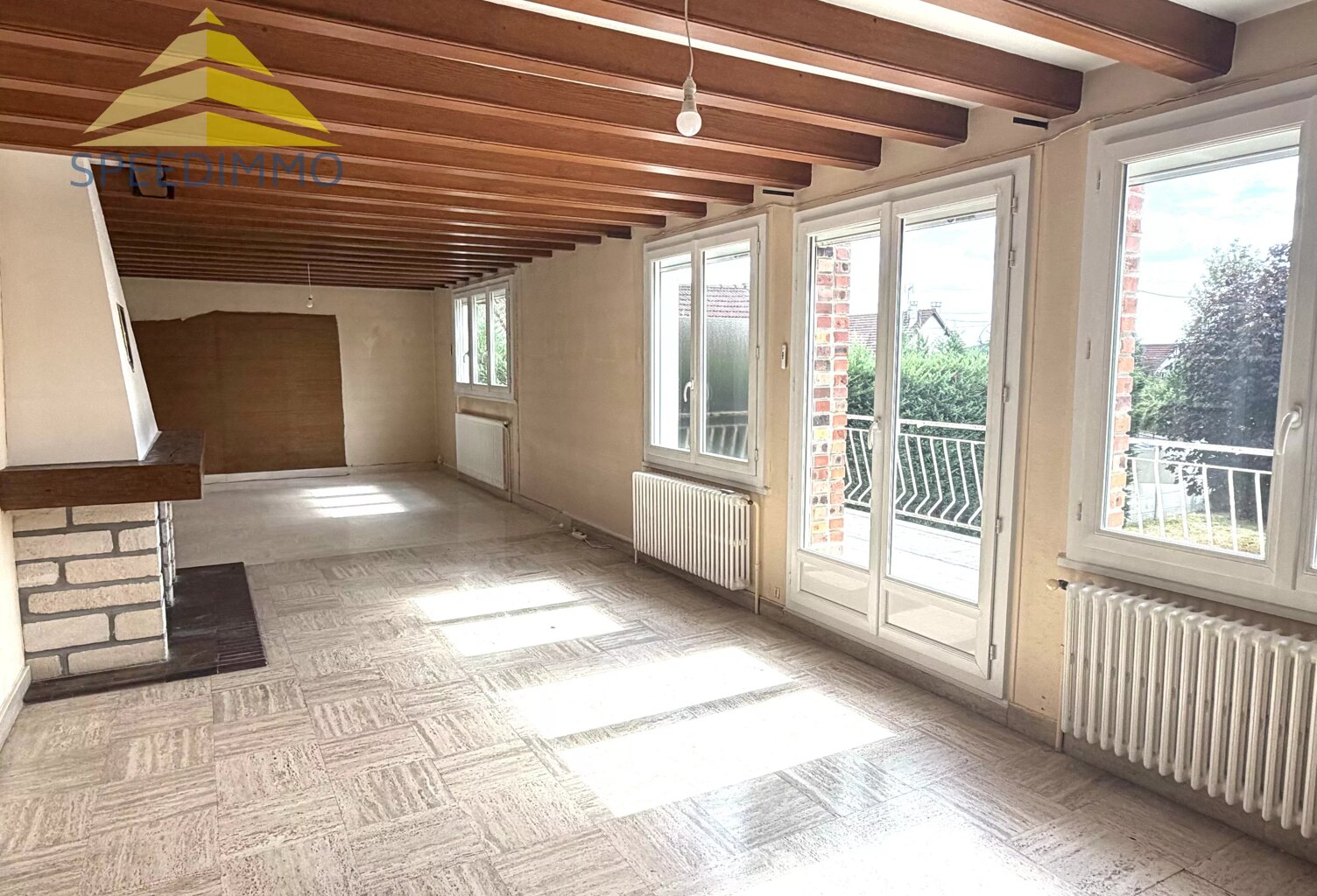 Vente maison 6 pièces 160 m² Mandres-les-Roses (94520) — photo 1