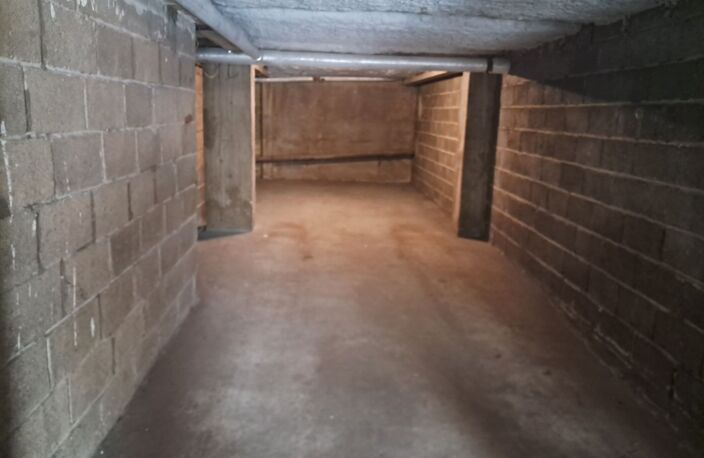 Garage — photo 2