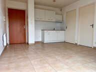 Appartement SEVERAC LE CHATEAU - 2 pièce(s) - 28.84 m² - Balcon 2.64 m² - Parking privatif — photo 3