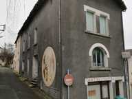 Maison à réhabiliter au coeur de Chizé — photo 2