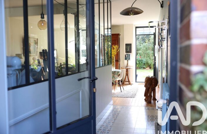 Vente Maison/villa 9 pièces — photo 2