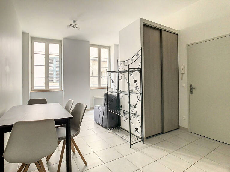 A LOUER - Studio Meublé — photo 1