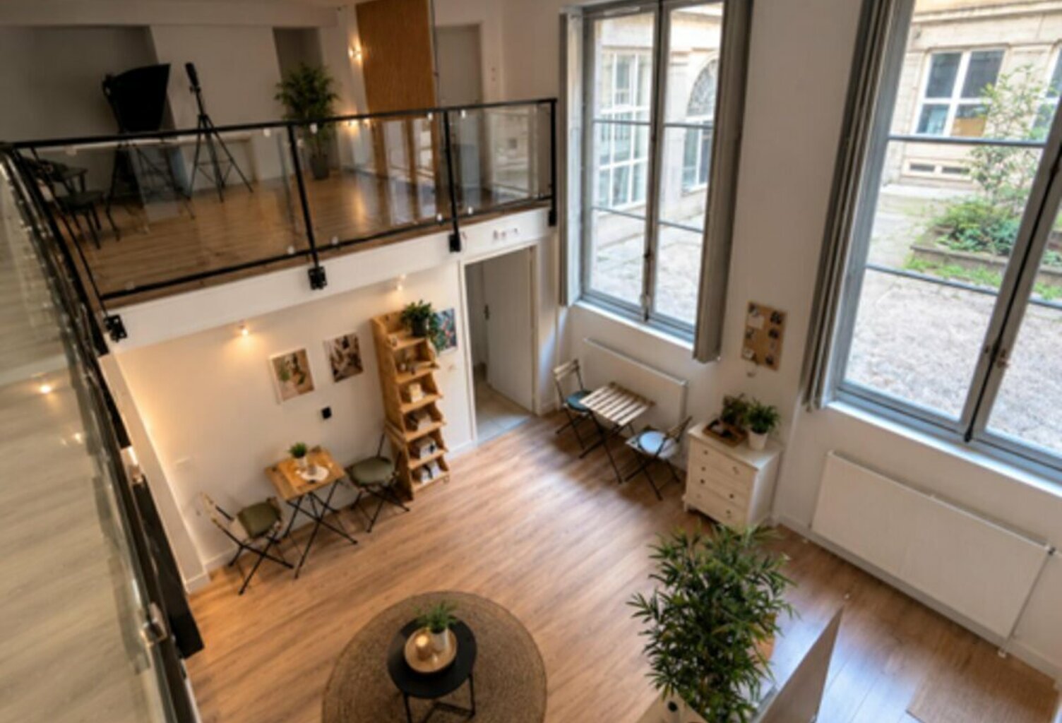 BUREAUX à LOUER — photo 1