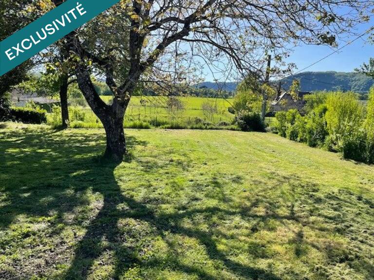 Terrain constructible plat avec vue dégagée — photo 1