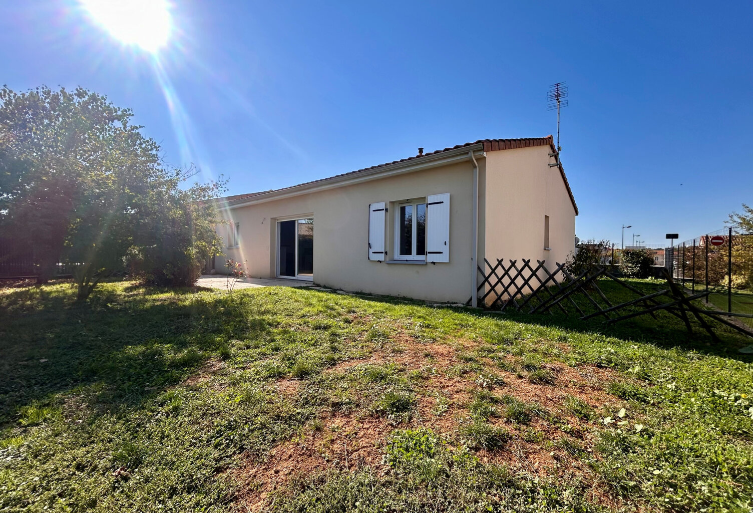MAISON TYPE 4 PLAIN PIED - POUZIOUX LA JARRIE — photo 1
