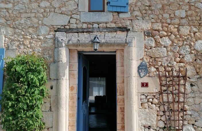 1 Maison + 2 Gîtes rénovés - Activité touristique prête à reprendre — photo 3