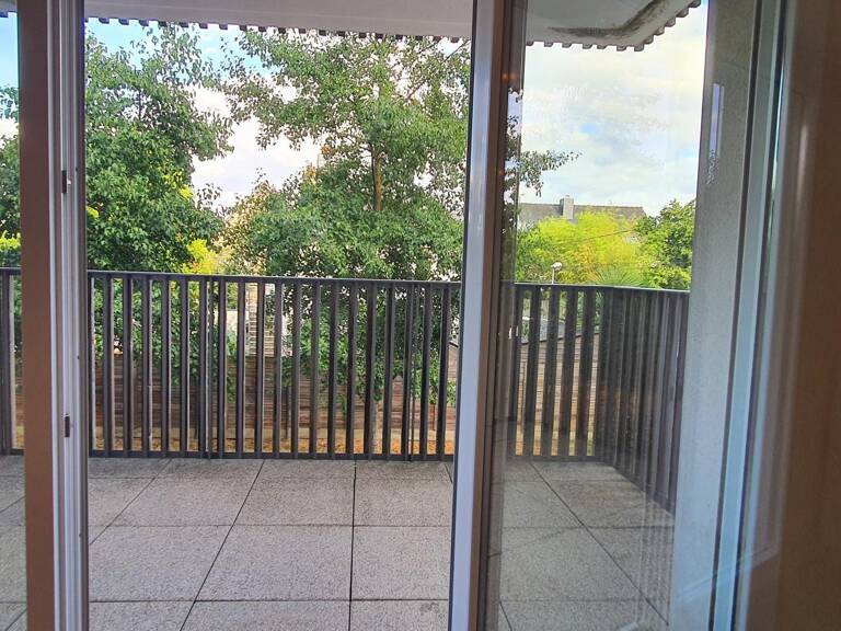 APPARTEMENT AVEC BALCON , JOLIE VUE , ENVIRONNEMENT AGREABLE — photo 1