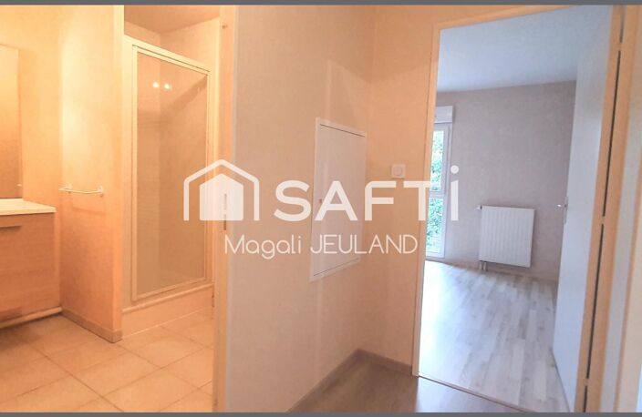 APPARTEMENT AVEC BALCON , JOLIE VUE , ENVIRONNEMENT AGREABLE — photo 3