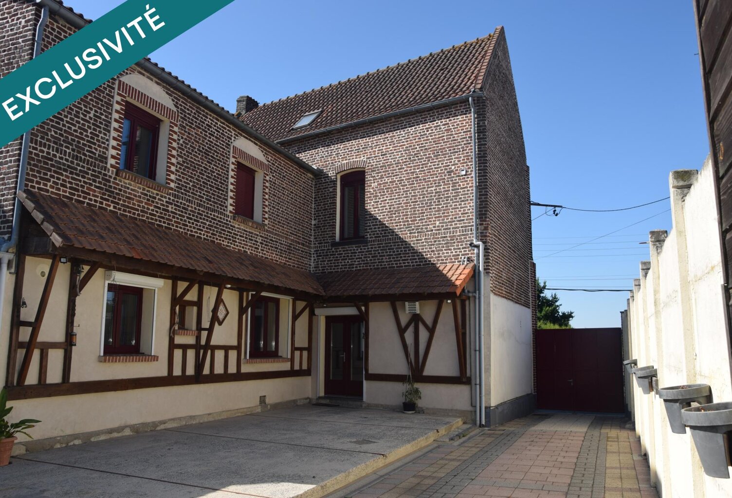 Grande maison familiale de 205 m² avec jardin de près de 2 000 m² et dépendances à Leforest — photo 1