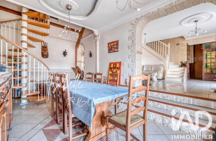 Vente Maison traditionnelle 10 pièces — photo 5