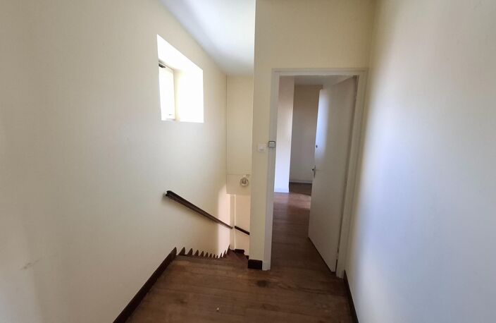 IMMEUBLE  205 M²  3 LOGEMENTS  3 GARAGES  À 5 MINUTES DE NAVARRENX — photo 2