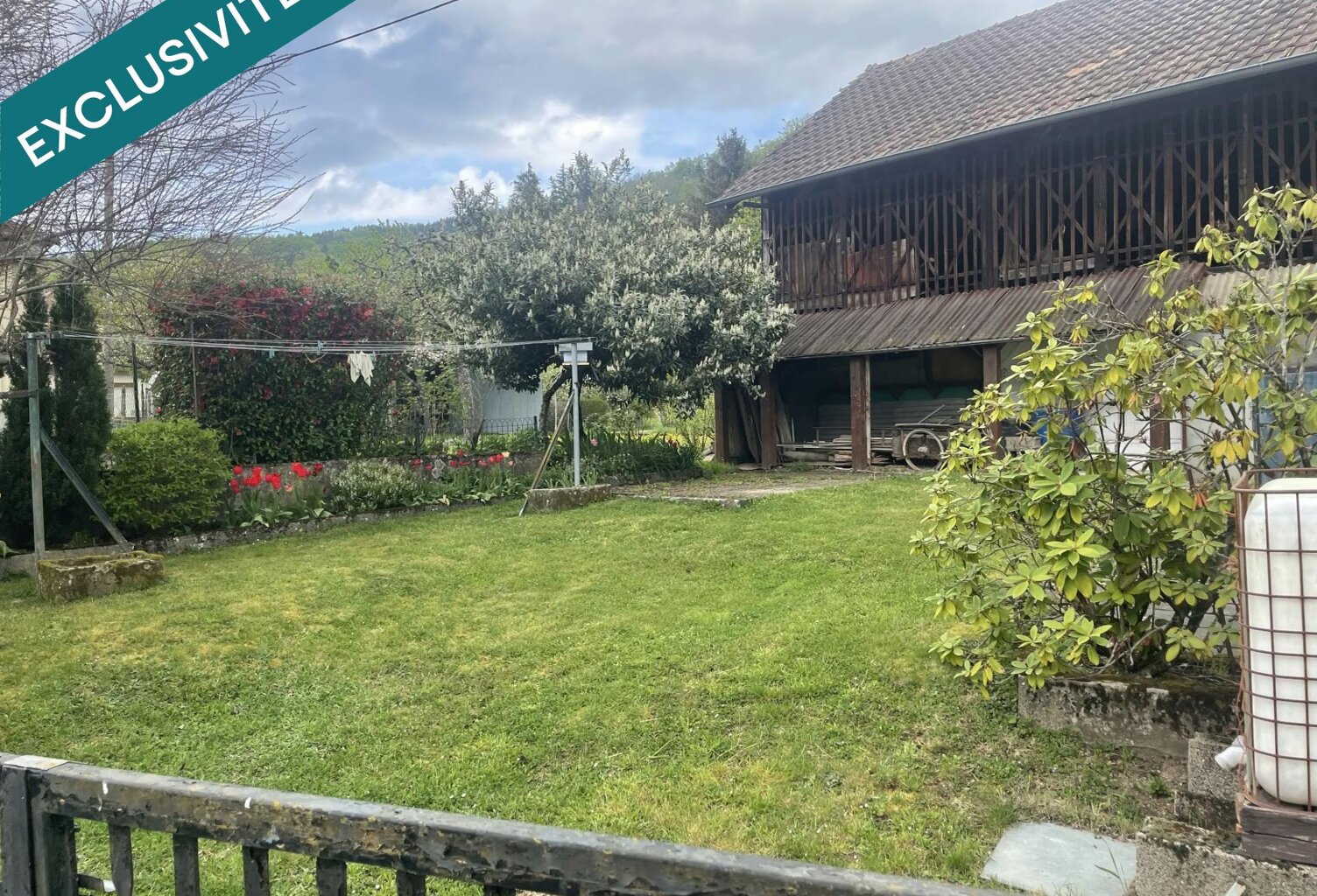 A Bourbach-le-Bas, venez découvrir une maison familiale avec grange et fort potentiel ! — photo 1