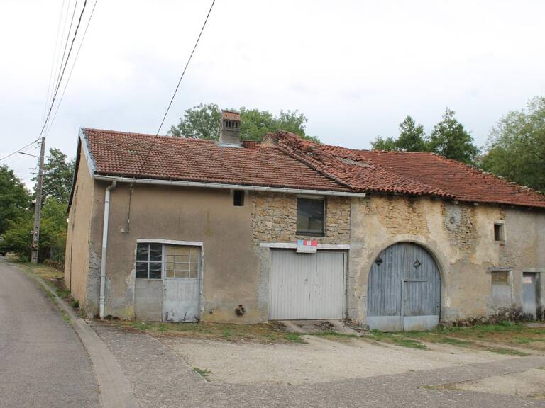 ancienne ferme à renover sur un terrain de 1575 m2 — photo 1