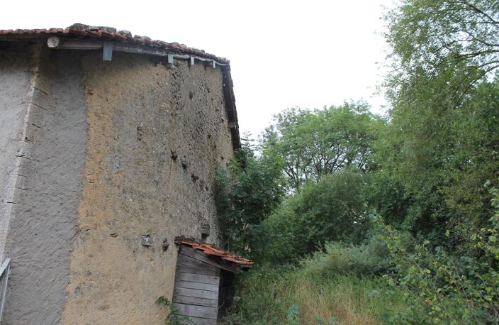 ancienne ferme à renover sur un terrain de 1575 m2 — photo 3