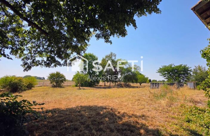 Maison en pierre de 120 m² au calme, avec dépendances et 4 400 m² de terrain sans voisin — photo 2