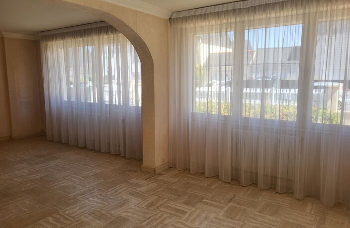 MAISON FAMILIALE LANESTER  - 104 m² - 4 CHAMBRES — photo 3