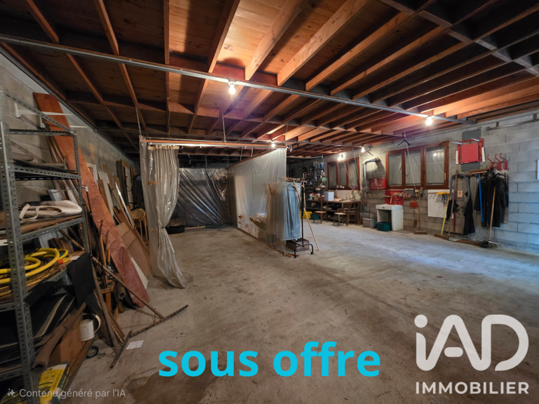 Vente Garage 124 m&sup2; — photo 1