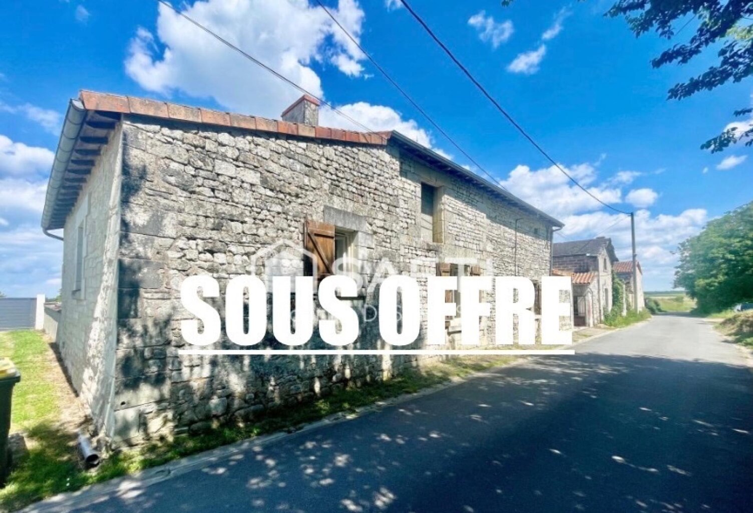 Jolie maison en pierres - beaucoup de cachet - 1 chambre en rdc - puits — photo 1