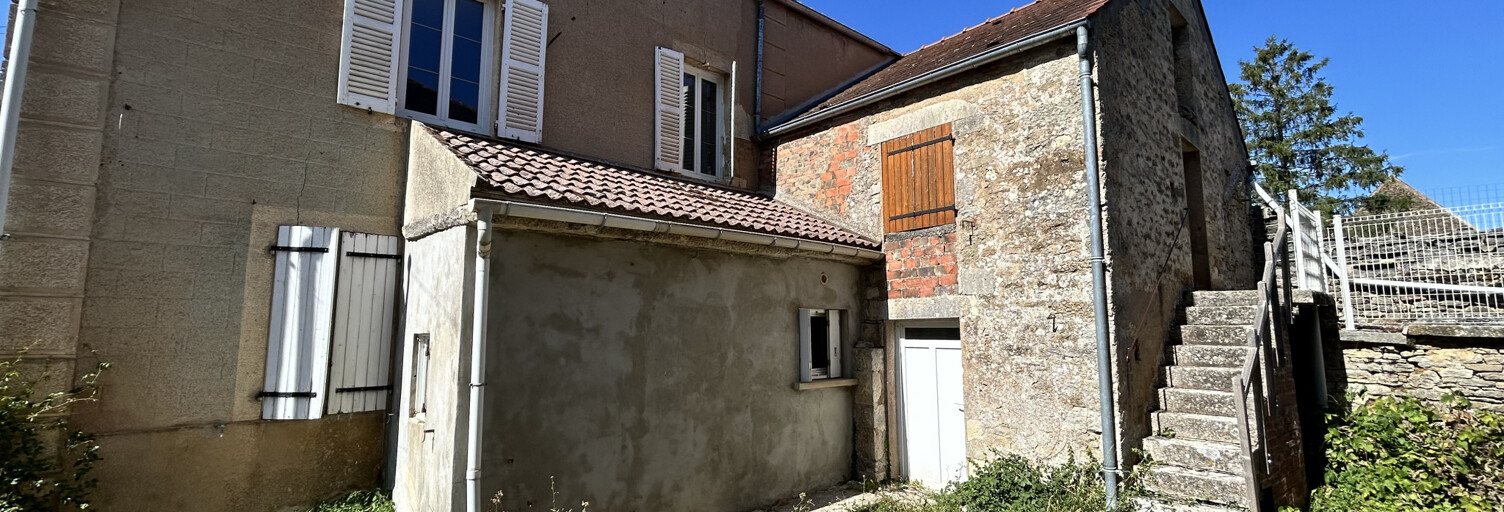 Maison 5 Pièces 70 m² à vendre à Moutiers-Saint-Jean (21500)