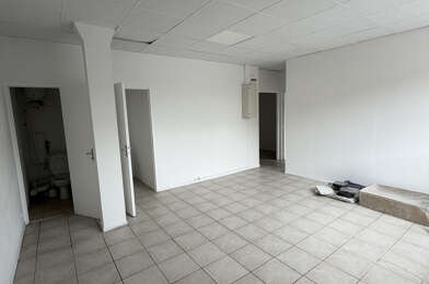 Bureau  1300 €
