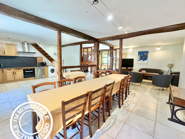 À VENDRE   APPARTEMENT ET MURS COMMERCIAUX AU CŒUR DU VILLAGE DE VENOSC   LES DEUX ALPES — photo 1