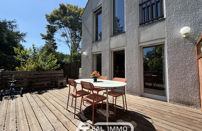 Maison familiale avec terrasse, jardin et sous-sol — photo 2