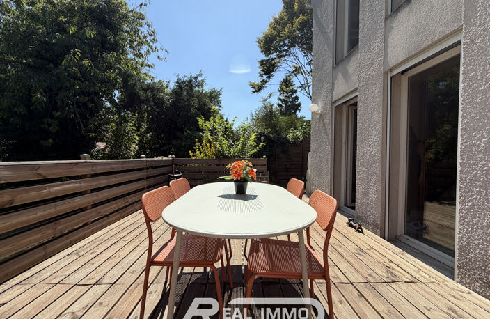 Maison familiale avec terrasse, jardin et sous-sol — photo 3