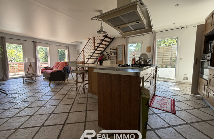 Maison familiale avec terrasse, jardin et sous-sol — photo 4