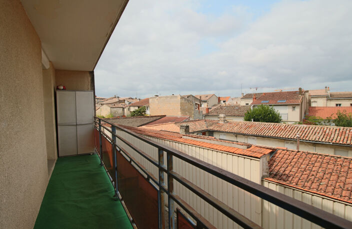 BORDEAUX SACRÉ-COEUR / GARE SAINT-JEAN -- T1 DE 30 M2 AVEC GRA — photo 5