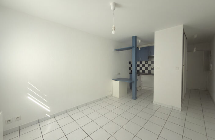 BORDEAUX   STUDIO 20 M2 AVEC PARKING EN OPTION   IDÉAL INVES — photo 2