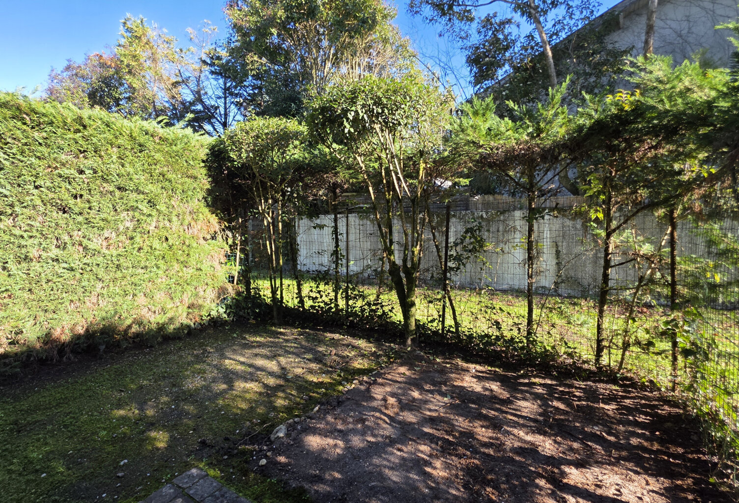 PESSAC CENTRE   T2 EN REZ-DE-CHAUSSÉE AVEC JARDINET — photo 1