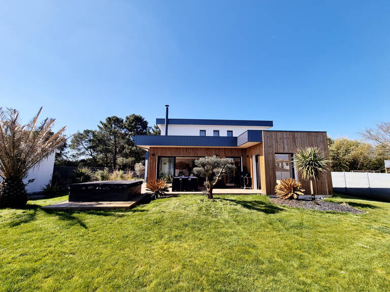 LE HAILLAN   MAISON D'ARCHITECTE 150 M2, DÉPENDANCE 43 M2 ET — photo 1