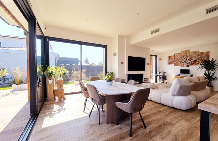 LE HAILLAN   MAISON D'ARCHITECTE 150 M2, DÉPENDANCE 43 M2 ET — photo 4