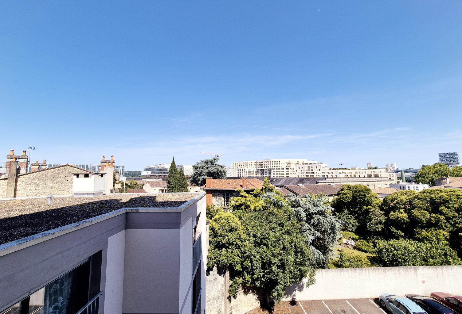 BORDEAUX GARE SAINT-JEAN   APPARTEMENT LUMINEUX AVEC ASCENSE — photo 1