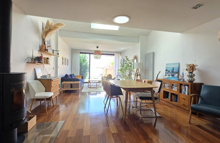 BORDEAUX CAUDÉRAN   ÉCHOPPE RÉNOVÉE 3 CHAMBRES AVEC PISCINE — photo 2