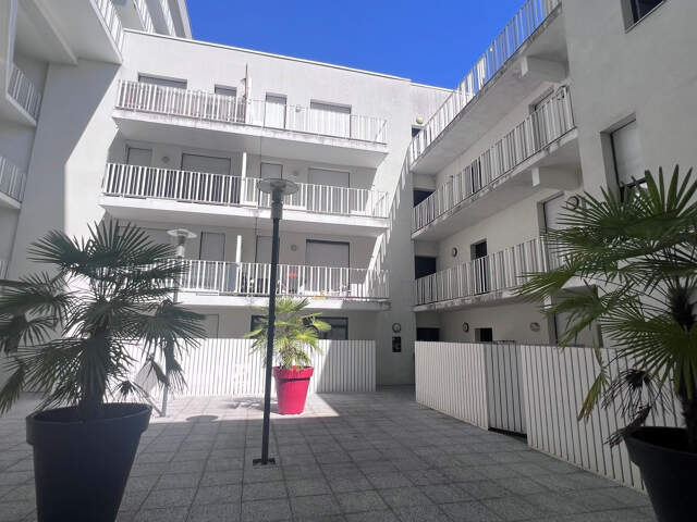 BEGLES PROCHE BOULEVARDS T3 AVEC BALCON ET PARKING SECURISE — photo du bien