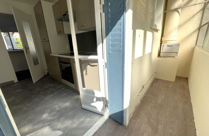 A VENDRE CHAMBERY T3/4 BALCON GARAGE — photo 2