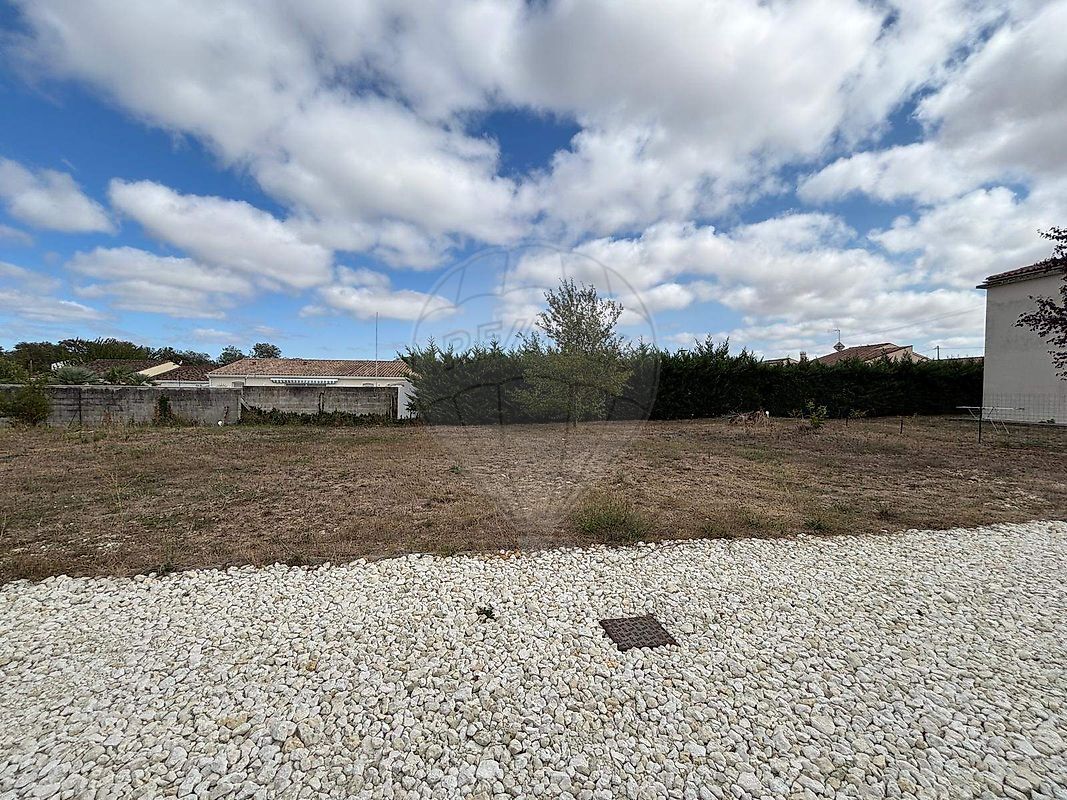 Terrain  à vendre Chay (Le) 17600