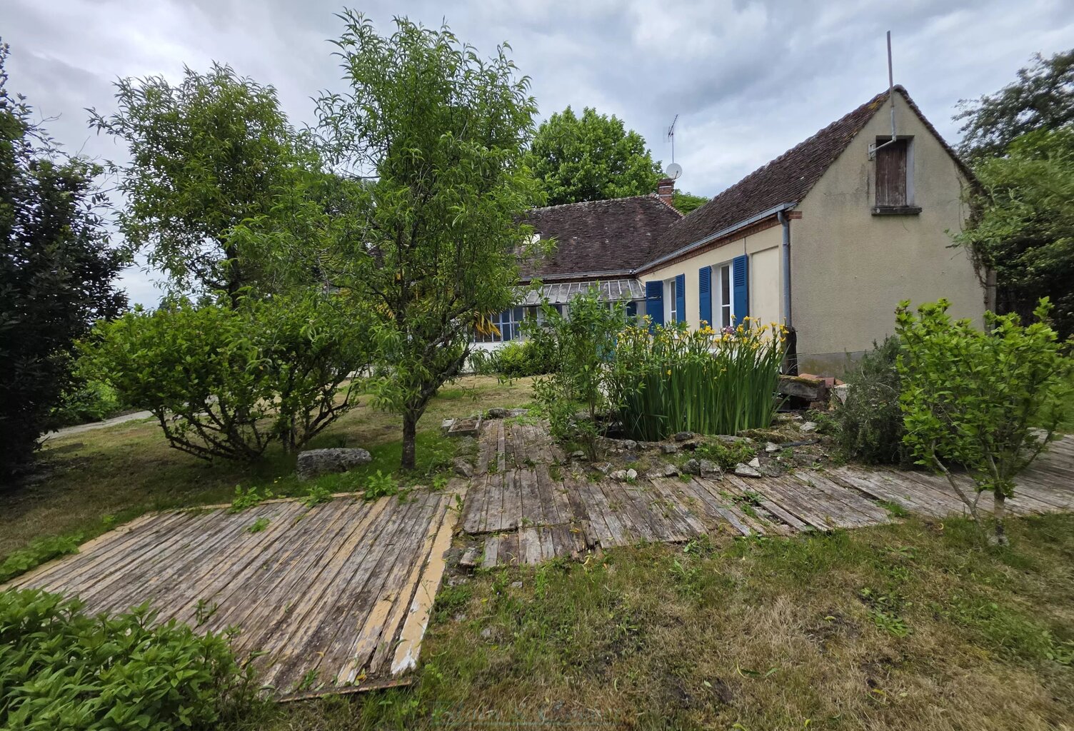 Charmante longère avec jardin à Saint-Germain-des-Prés — photo 1