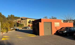 Garage   m² à louer à Aix-en-Provence (13080)