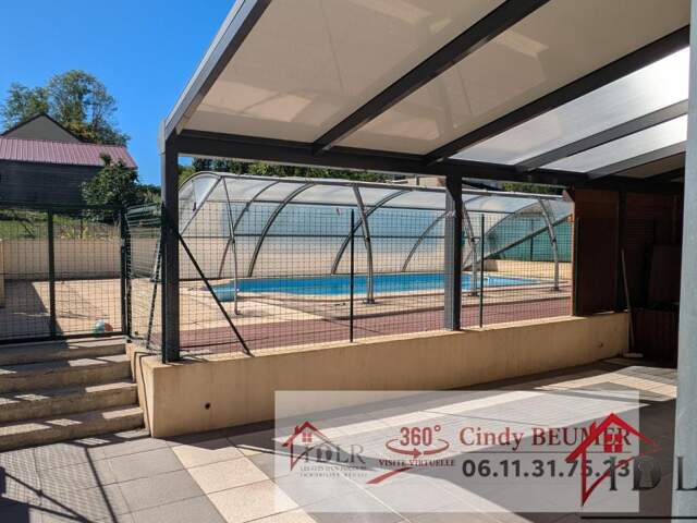Grande maison familiale avec piscine à Grozon — photo du bien