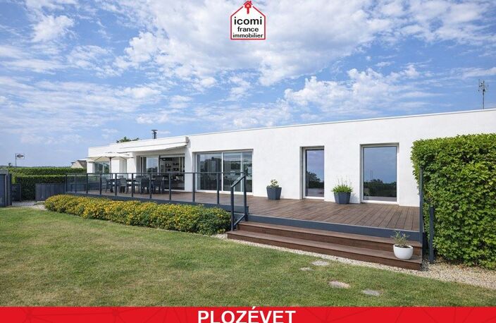 FINISTERE - Plozévet (29710) -  A VENDRE - PROPRIETE ARCHITECTE CONTEMPORAINE CLIMATISEE AVEC PISCINE CHAUFFEE - PIECE DE VIE 60 M² - 3 CHAMBRES - TERRAIN 1500M² - VUE MER - RARE — photo 2