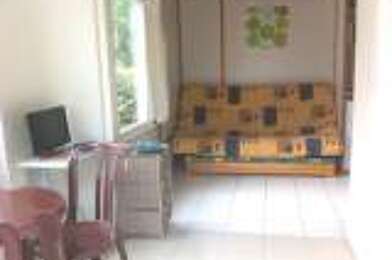 Maison  620 €