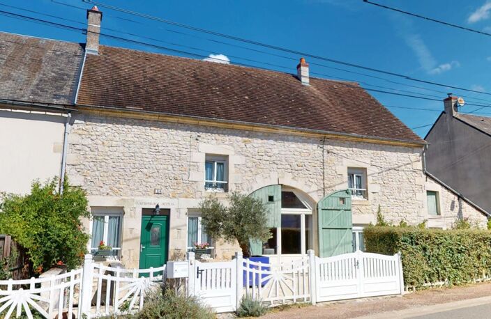 Pouilly-sur-Loire – Superbe fermette restaurée de 161 m² au calme avec jardin, cave voûtée et garage — photo 2