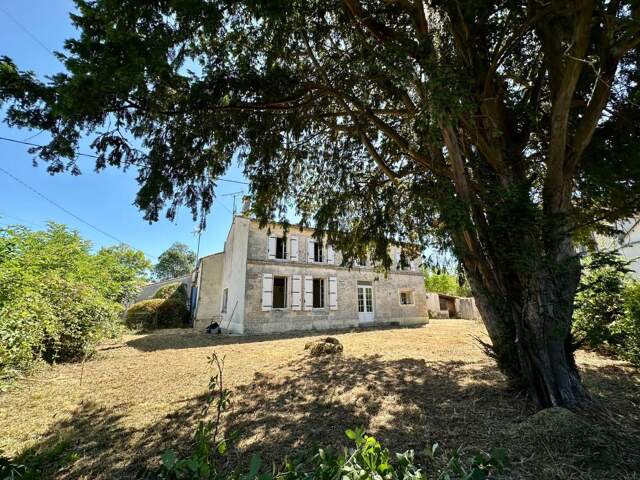 Maison À Vendre — photo du bien