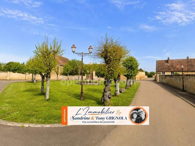 CHARMANTE MAISON DE VILLAGE AVEC GARAGE – ENVIRONNEMENT PAISIBLE – SAINT-PIERRE-EN-AUGE (14170) — photo du bien