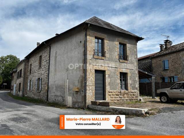 Une belle bâtisse en pierre au cœur d’un village creusois à SOUBREBOST (23) — photo du bien