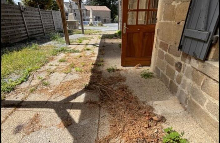 Une belle bâtisse en pierre au cœur d’un village creusois à SOUBREBOST (23) — photo 4