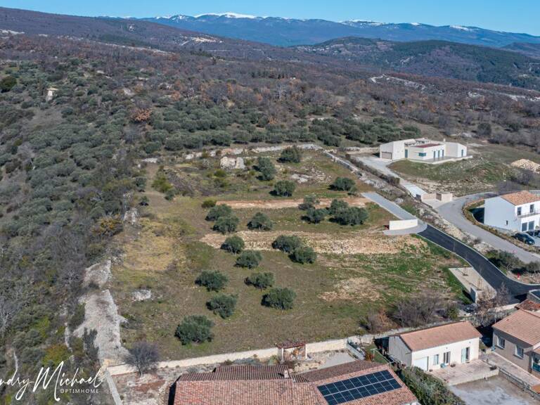 FORCALQUIER (04) – Terrain rare à bâtir, vue dominante & proximité centre, de 2 400,00 m² — photo 1